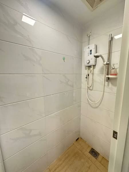 Servis Apartment untuk Disewa di Country Garden Central Park - Pauline Ng - Bathroom - PropertyGuru.com.my