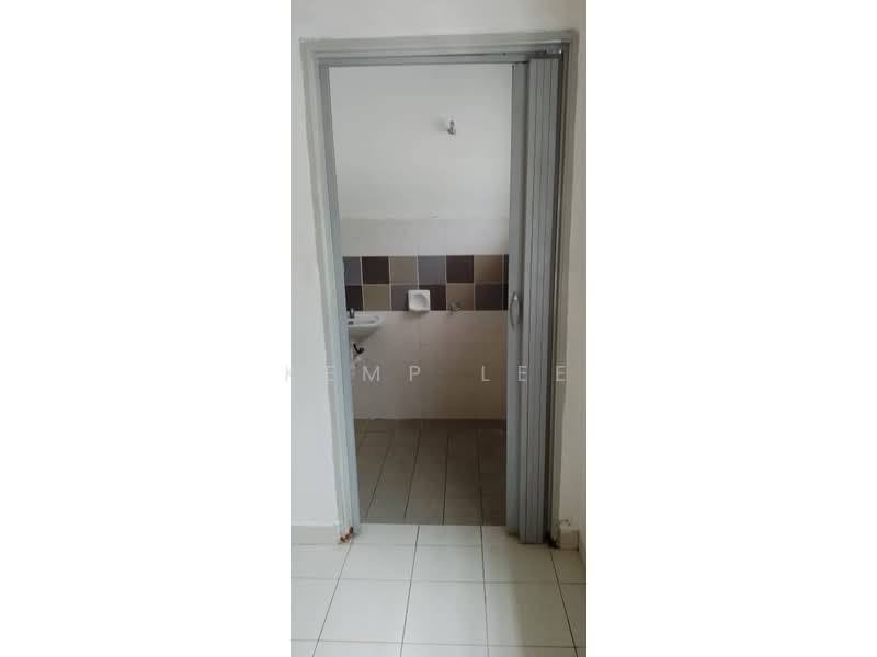 Pangsapuri untuk Disewa di PPR Sri Aman - Kemp Lee - Bathroom - PropertyGuru.com.my