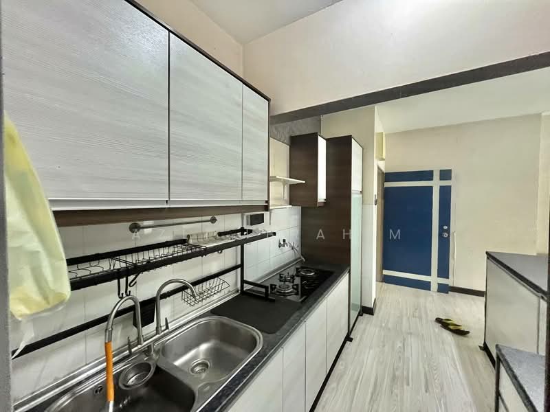 Kondominium untuk Dijual di Casa Idaman - Azli Ibrahim - Kitchen - PropertyGuru.com.my