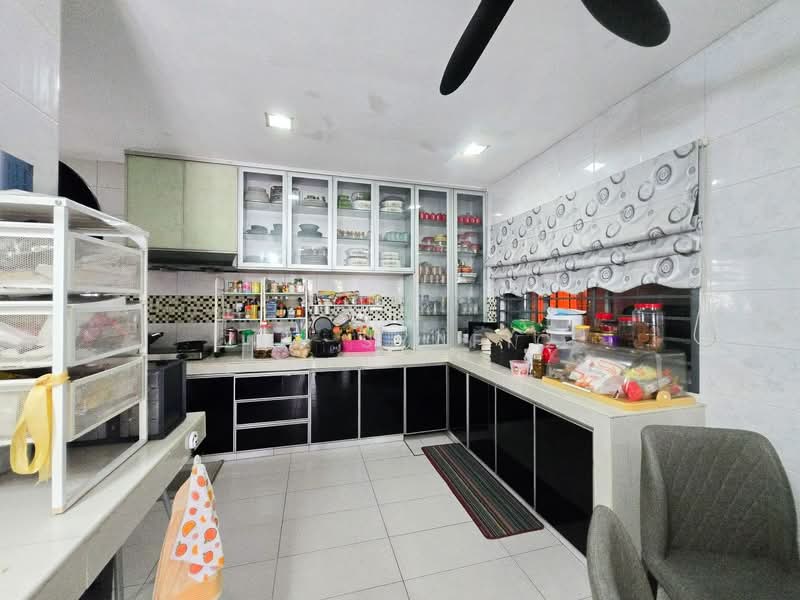 Semi-Detached House for Sale in Taman Saujana Emas (Kajang) - Zul Syafiq - Kitchen - PropertyGuru.com.my