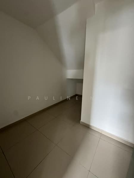 Rumah Berkembar untuk Dijual di Kelapa Sawit (Kulai) - Pauline Ng - Interior - PropertyGuru.com.my
