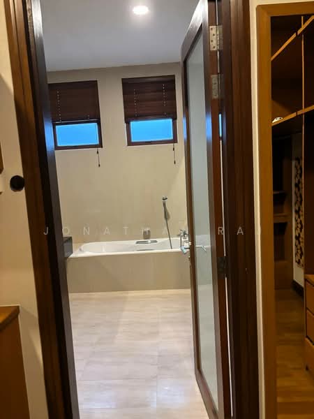 Semi-Detached House for Rent in Taman Sri Hartamas (Sri Hartamas) - Jonathan Raj - Bathroom - PropertyGuru.com.my