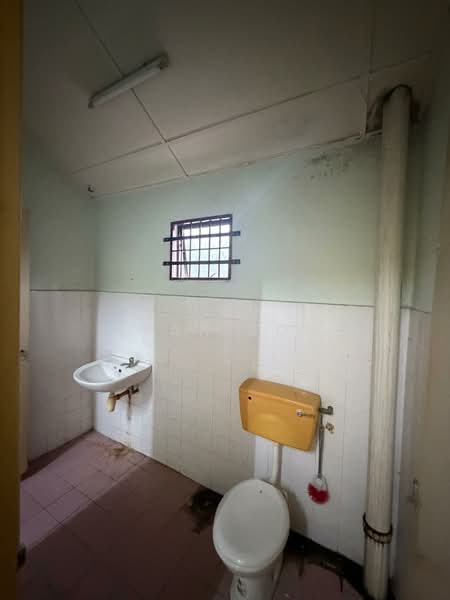 2-storey Terraced House for Sale in Bandar Mahkota Cheras (Cheras) - Ryan Low - Bathroom - PropertyGuru.com.my