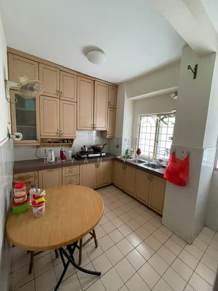 Kondominium untuk Dijual di Ridzuan Condominium - Bryan Yeoh - Kitchen - PropertyGuru.com.my