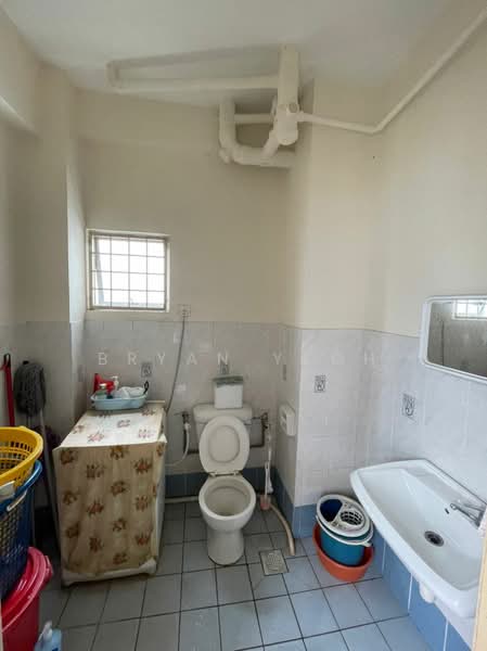 Kondominium untuk Dijual di Ridzuan Condominium - Bryan Yeoh - Bathroom - PropertyGuru.com.my