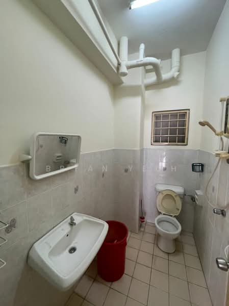 Kondominium untuk Dijual di Ridzuan Condominium - Bryan Yeoh - Bathroom - PropertyGuru.com.my