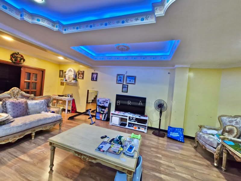 Rumah Teres 2 Tingkat untuk Dijual di Taman Sri Cheras (Cheras) - Azli Ibrahim - Living Room - PropertyGuru.com.my