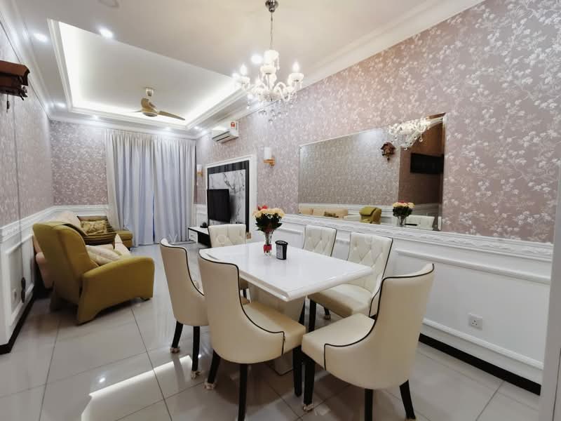 Service Residence for Rent at D'carlton (Residensi Seri Mega) - Violet Ng - Dining Room - PropertyGuru.com.my