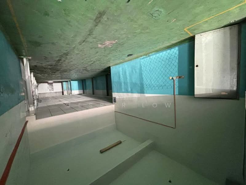 Kilang untuk Dijual di Taman Mount Austin (Tebrau) - Jesper Low - Pool - PropertyGuru.com.my
