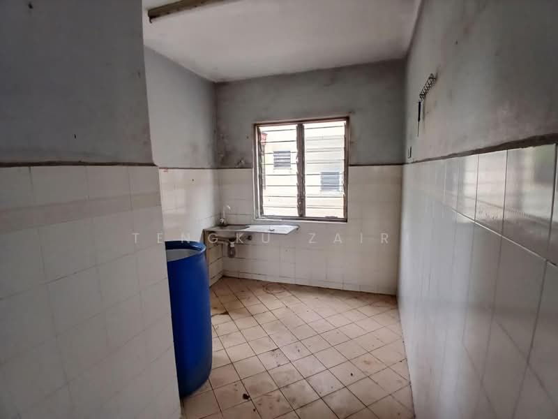 Rumah Flat untuk Dijual di Flat PKNS Section 7 - Tengku Zairi - PropertyGuru.com.my