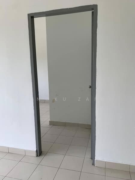 Flat for Sale at Seksyen 24 Shah Alam - Tengku Zairi - PropertyGuru.com.my