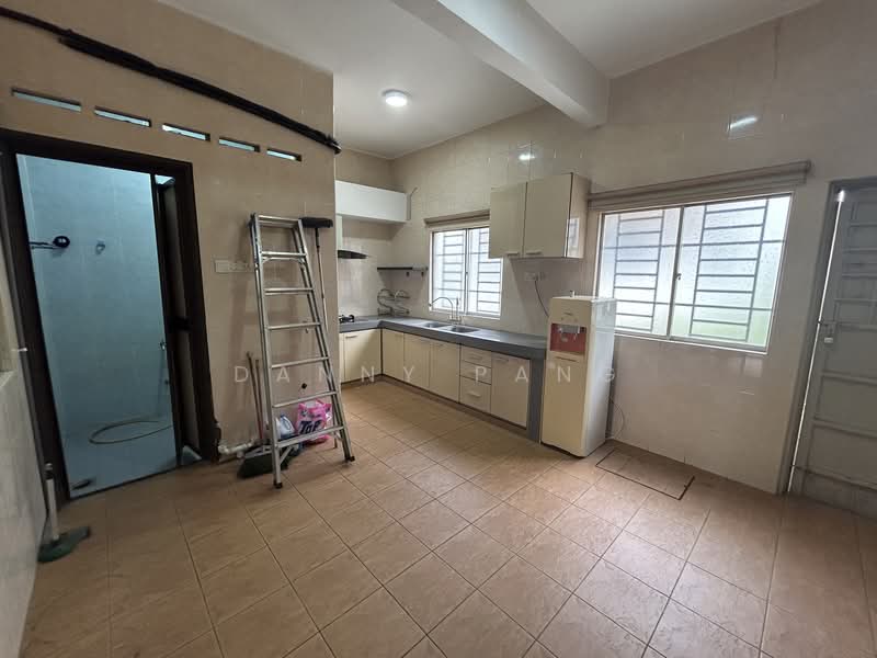 2-storey Terraced House for Sale in TAMAN PUCHONG UTAMA (Puchong) - Danny Pang - Kitchen - PropertyGuru.com.my