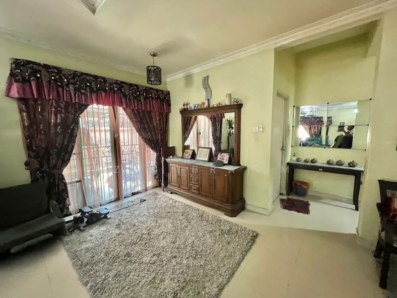 Semi-Detached House for Sale in Taman Taming Maju (Cheras) - Azli Ibrahim - Living Room - PropertyGuru.com.my