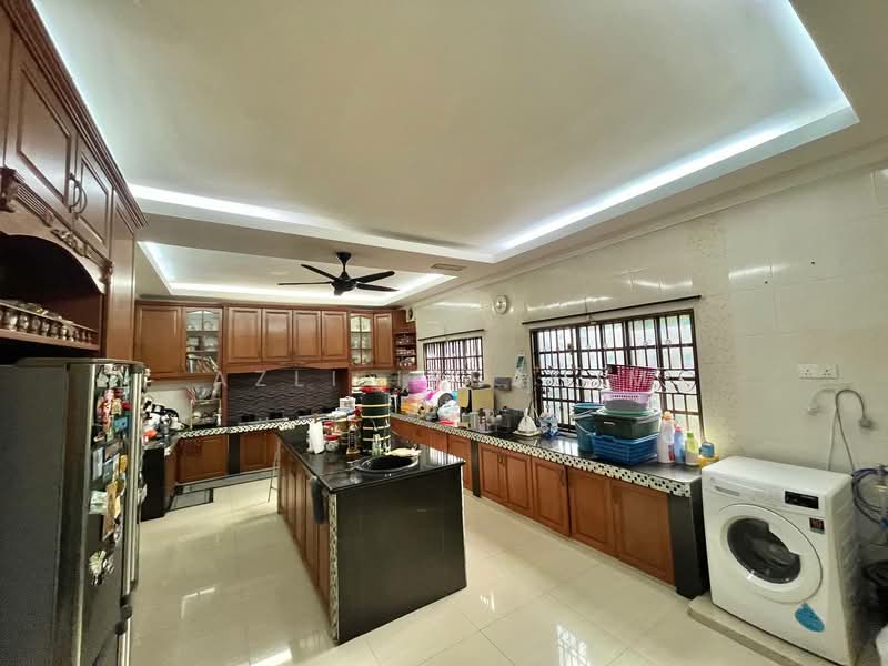 Semi-Detached House for Sale in Taman Taming Maju (Cheras) - Azli Ibrahim - Kitchen - PropertyGuru.com.my