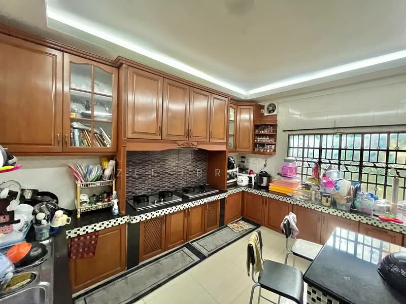 Semi-Detached House for Sale in Taman Taming Maju (Cheras) - Azli Ibrahim - Kitchen - PropertyGuru.com.my