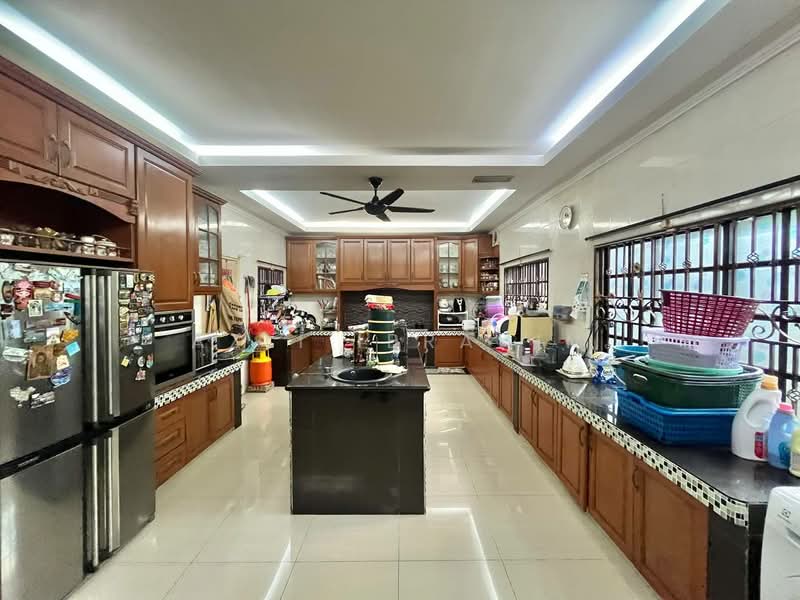 Semi-Detached House for Sale in Taman Taming Maju (Cheras) - Azli Ibrahim - Kitchen - PropertyGuru.com.my