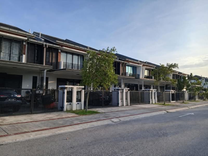 Rumah Teres 2 Tingkat untuk Dijual di Shah Alam (Selangor) - Tengku Zairi - PropertyGuru.com.my