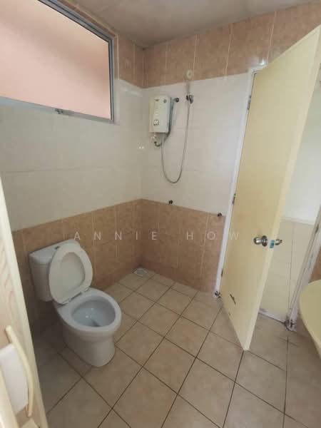 Condominium for Sale at Platinum Hill PV 6 - Annie How - Bathroom - PropertyGuru.com.my
