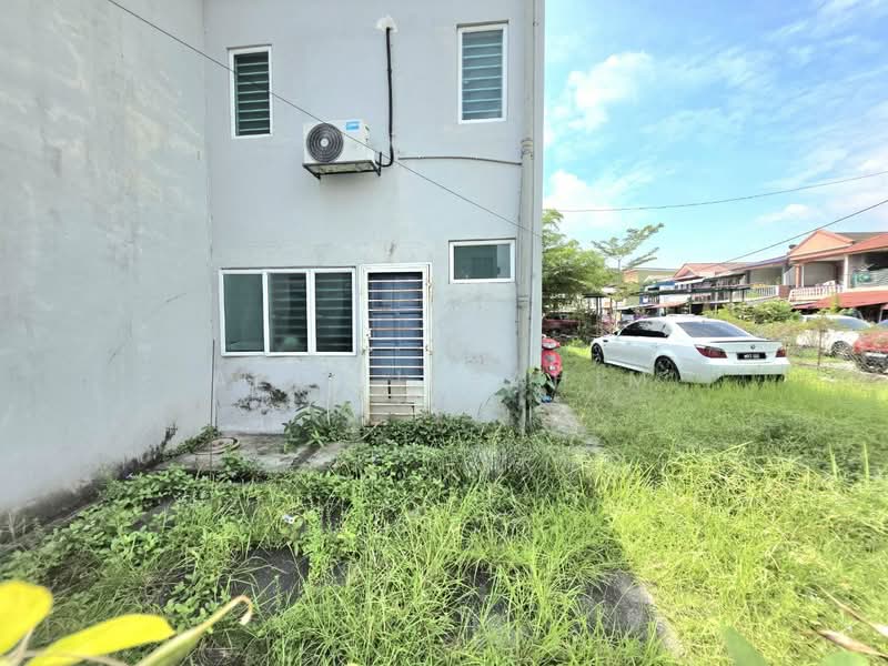 2-storey Terraced House for Sale in Seksyen 17 (Shah Alam) - Azli Ibrahim - Exterior - PropertyGuru.com.my