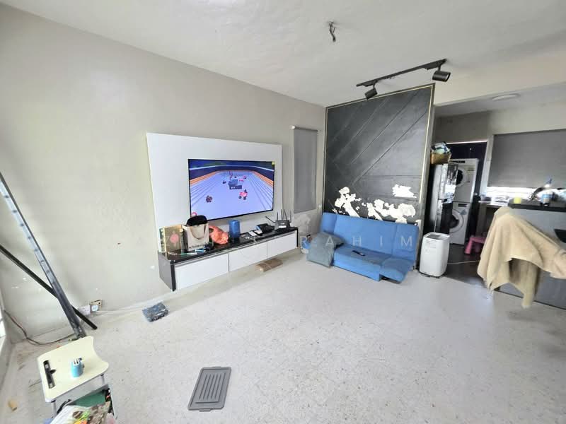 2-storey Terraced House for Sale in Seksyen 17 (Shah Alam) - Azli Ibrahim - Living Room - PropertyGuru.com.my