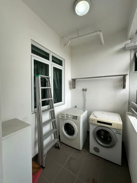 Condominium for Rent at Vertiq - Xinnee . - Balcony - PropertyGuru.com.my