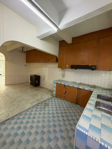 2-storey Terraced House for Sale in Pandan Indah (Ampang) - Ryan Low - Kitchen - PropertyGuru.com.my