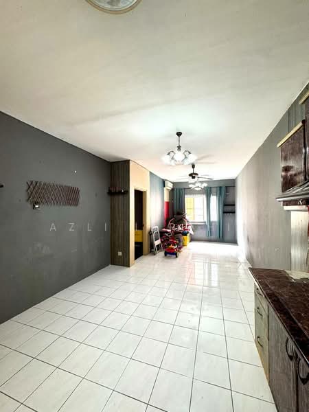 Apartment for Sale at Pangsapuri Cemara - Azli Ibrahim - Living Room - PropertyGuru.com.my