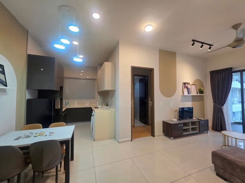 Kondominium untuk Disewa di Bay Point @ Country Garden Danga Bay - Bernice Tee - Living Room - PropertyGuru.com.my