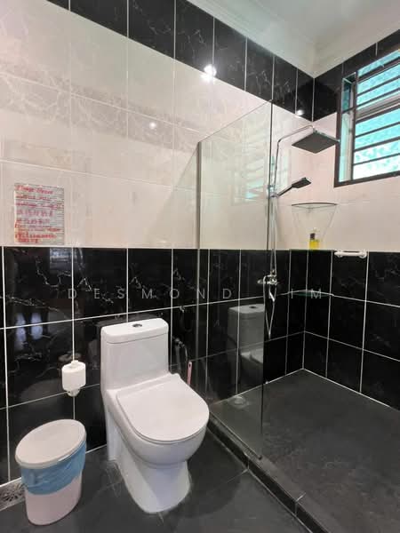 Rumah Berkembar untuk Dijual di Johor Bahru (Johor) - Desmond Lim - Bathroom - PropertyGuru.com.my