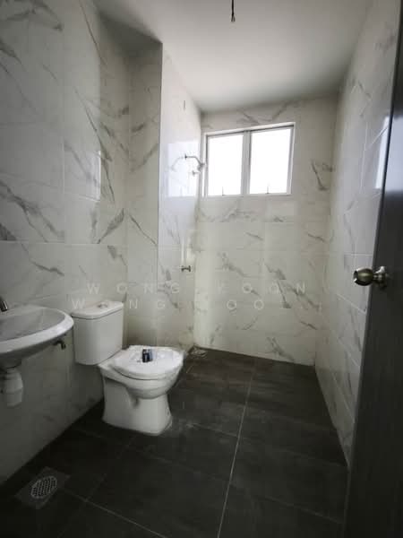 Rumah Teres 2 Tingkat untuk Dijual di Sepang (Selangor) - Wong Koon Wong Koon Weng - Bathroom - PropertyGuru.com.my