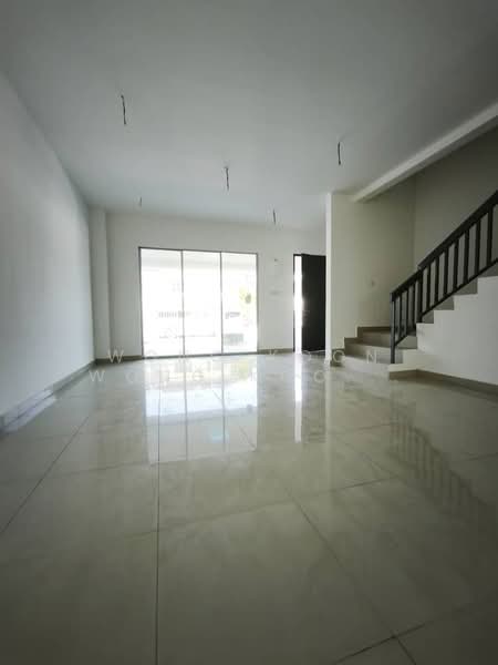 Rumah Teres 2 Tingkat untuk Dijual di Sepang (Selangor) - Wong Koon Wong Koon Weng - Living Room - PropertyGuru.com.my