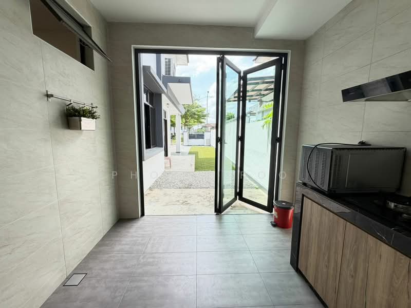 Cluster House for Sale in Taman Adda Heights (Tebrau) - Phoebe Foo - Kitchen - PropertyGuru.com.my