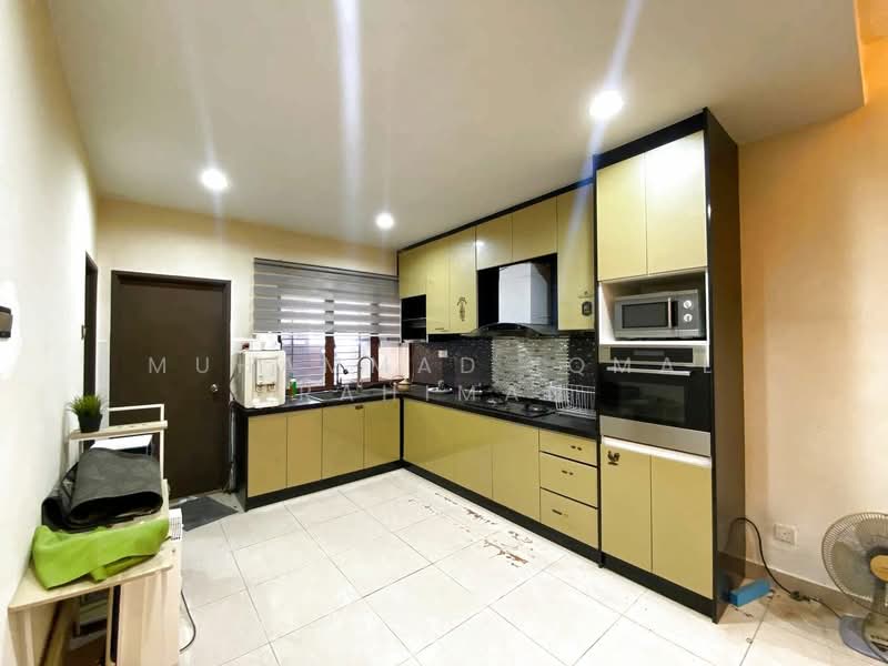 Terraced House for Sale in Rawang (Selangor) - Muhammad Iqmal Rahiman - Kitchen - PropertyGuru.com.my