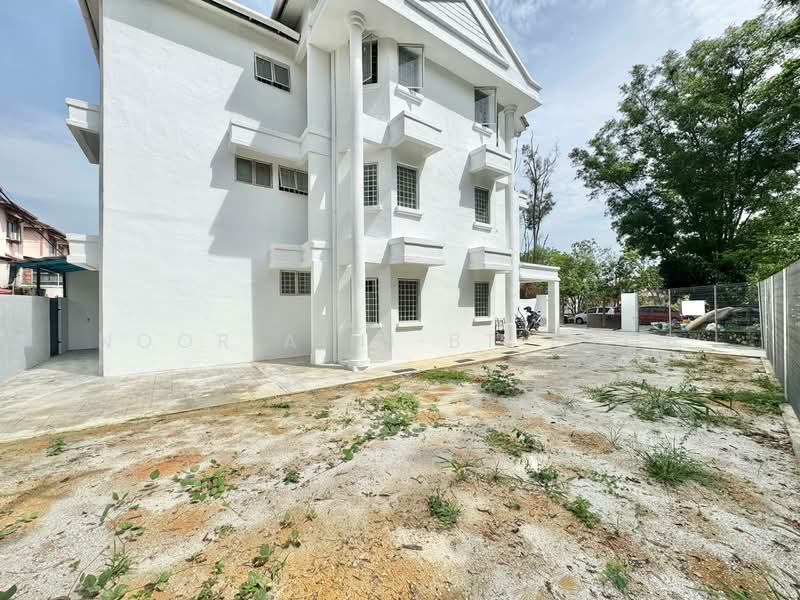 2-storey Terraced House for Sale in Seksyen 7 (Shah Alam) - Noor Aini Bt Ayob - Exterior - PropertyGuru.com.my