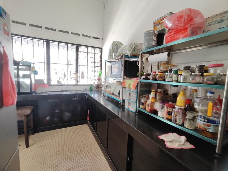 Rumah Berkembar untuk Dijual di Taman Nong Chik (Johor Bahru) - Jyez Lee - PropertyGuru.com.my