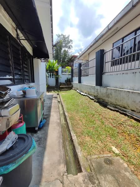 Rumah Berkembar untuk Dijual di Taman Nong Chik (Johor Bahru) - Jyez Lee - PropertyGuru.com.my