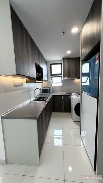 Servis Apartment untuk Disewa di TRIO By Setia - Rylin Tan - Kitchen - PropertyGuru.com.my