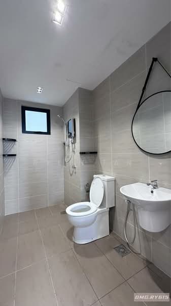Servis Apartment untuk Disewa di TRIO By Setia - Rylin Tan - Bathroom - PropertyGuru.com.my