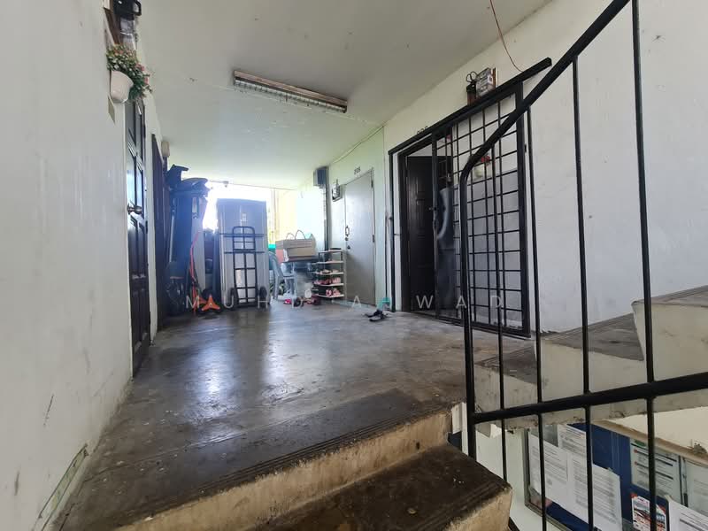 Rumah Flat untuk Dijual di Bandar Baru Bangi Seksyen 2 - Muhd Ajwad - Entrance - PropertyGuru.com.my