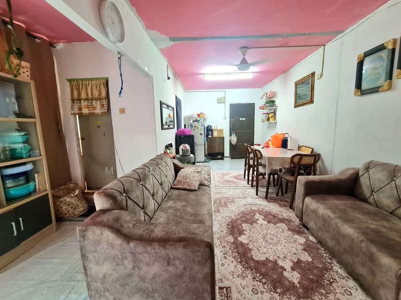 Rumah Flat untuk Dijual di Bandar Baru Bangi Seksyen 2 - Muhd Ajwad - Living Room - PropertyGuru.com.my