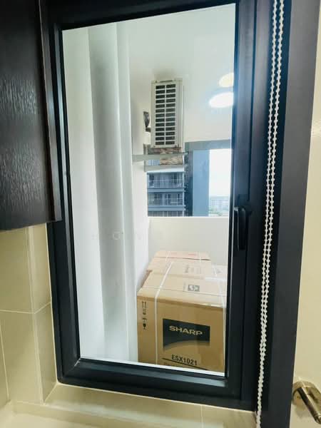 Servis Apartment untuk Disewa di Setia City Residences - Hong Ng - Balcony - PropertyGuru.com.my