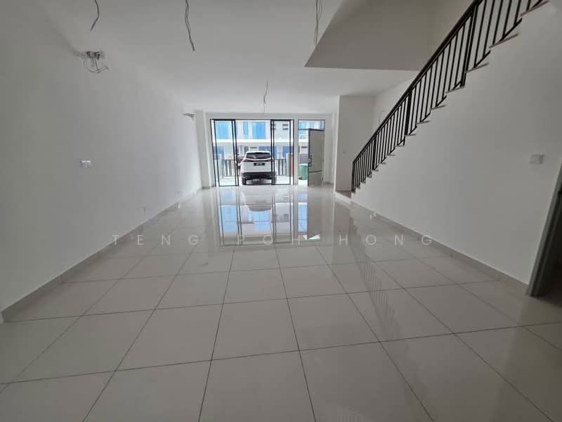 Rumah Teres 3 Tingkat untuk Disewa di BANDAR PUCHONG JAYA (Puchong) - Teng Poh Hong - Living Room - PropertyGuru.com.my