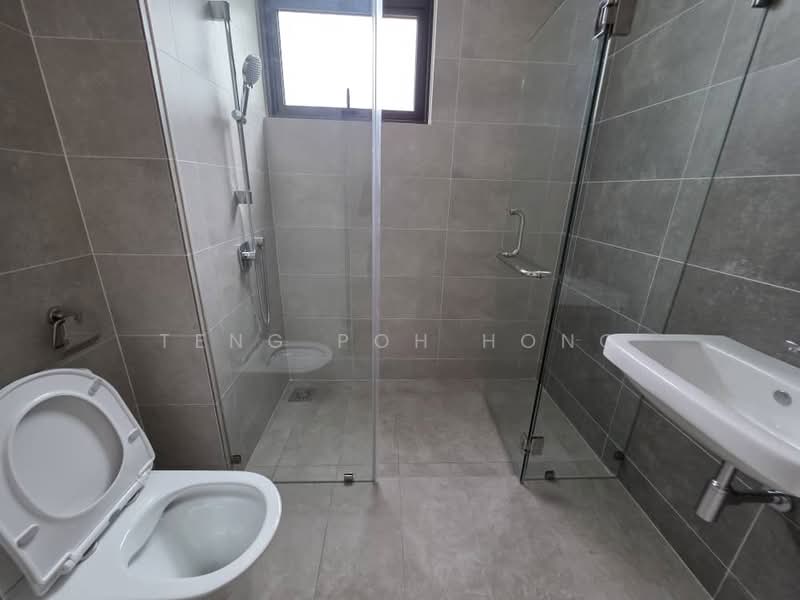 Rumah Teres 3 Tingkat untuk Disewa di BANDAR PUCHONG JAYA (Puchong) - Teng Poh Hong - Bathroom - PropertyGuru.com.my