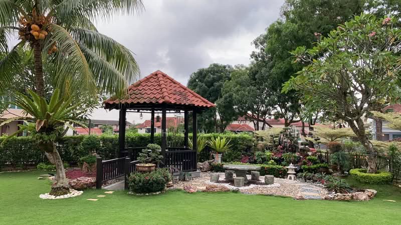 Rumah Berkembar untuk Dijual di Taman Molek (Johor Bahru) - Sin Chew Siang - Garden - PropertyGuru.com.my