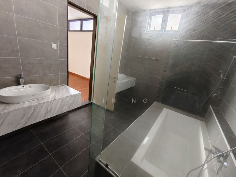 Semi-Detached House for Sale in Iskandar Puteri (Nusajaya) (Johor) - Rain Ng - Bathroom - PropertyGuru.com.my