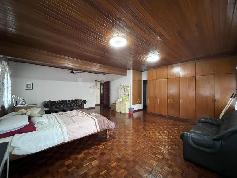 Bungalow House for Sale in Ampang Jaya (Ampang) - Fadzli Realtor - Bedroom - PropertyGuru.com.my