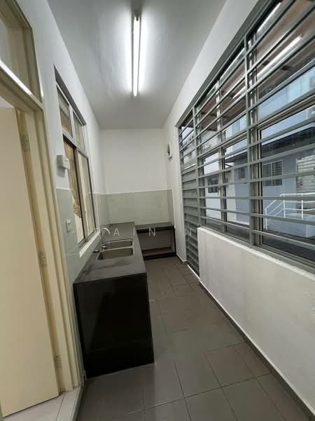 2-storey Terraced House for Sale in Gelang Patah (Johor) - Rain Ng - Kitchen - PropertyGuru.com.my