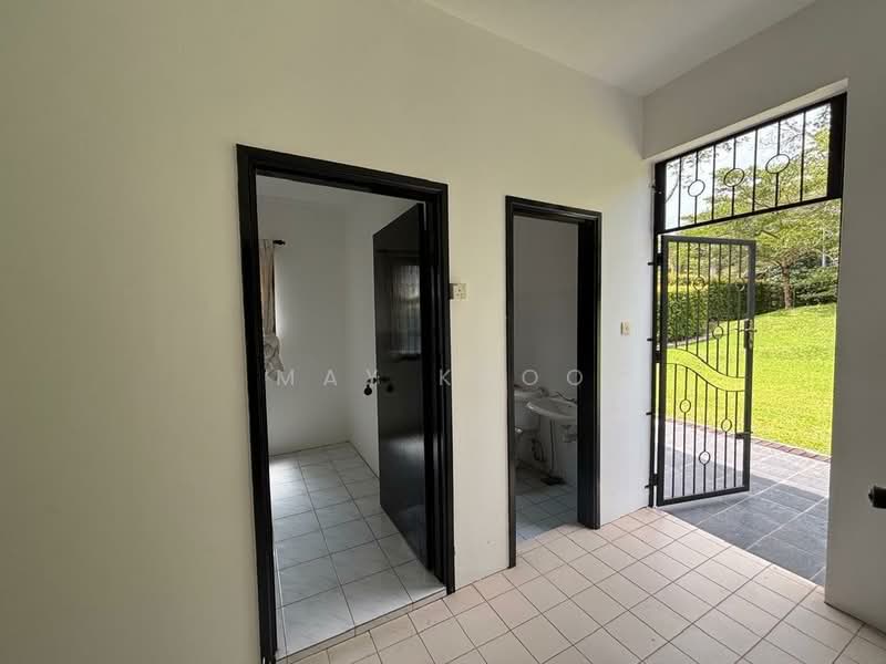 Rumah Banglo untuk Dijual di Leisure Farm (Gelang Patah) - May Khoo - Bathroom - PropertyGuru.com.my