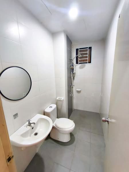 Servis Apartment untuk Disewa di Jentayu Residensi @ Tampoi - Derrick Tan - Bathroom - PropertyGuru.com.my
