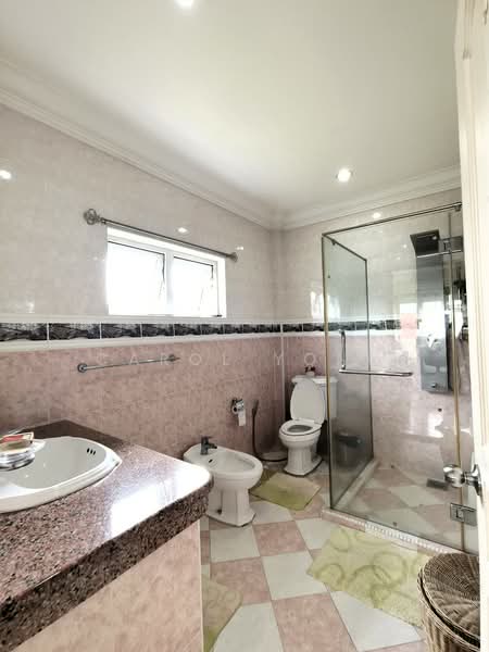 Bungalow for Sale in Bukit Damansara (Damansara Heights) - Carol Yong - Bathroom - PropertyGuru.com.my